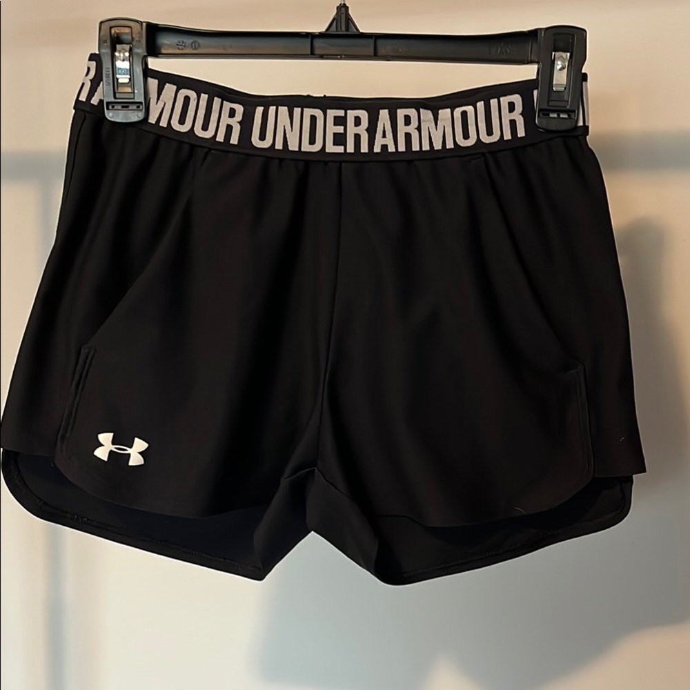 Under Armour Black Athletic Shorts Moisture-Wicking Elastic Waistband